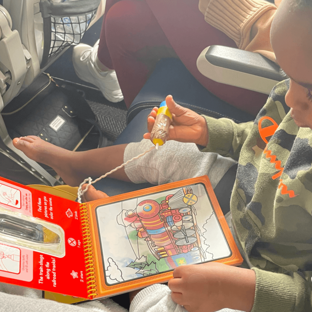 travel with toddlers - activity in a plane 